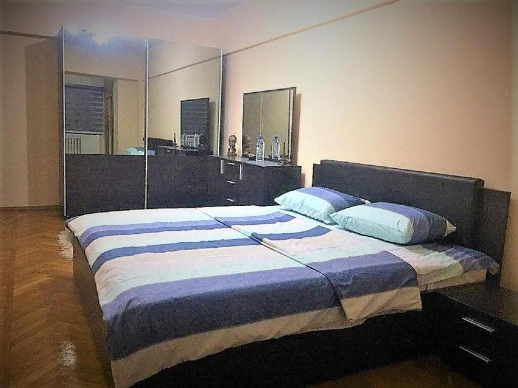 Spacious And Cozy Ташкент Екстер'єр фото